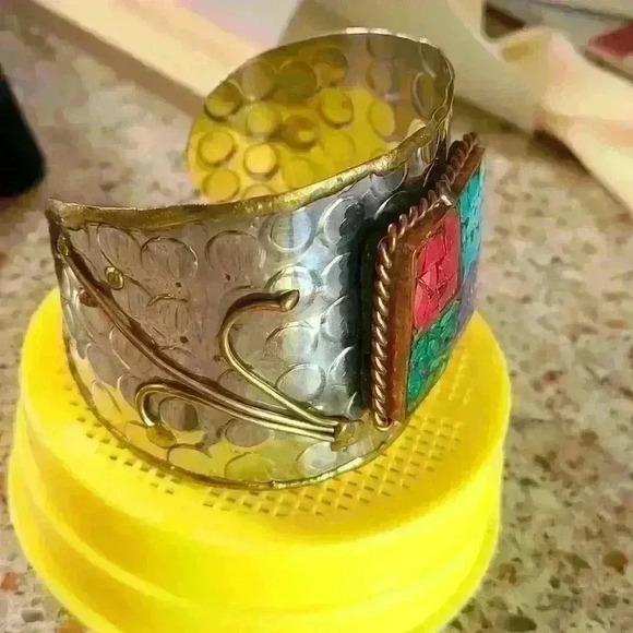 Vintage Open Cuff  bracelet handcrafted metal 8 inches in sliver Gold-toned - Picture 6 of 10